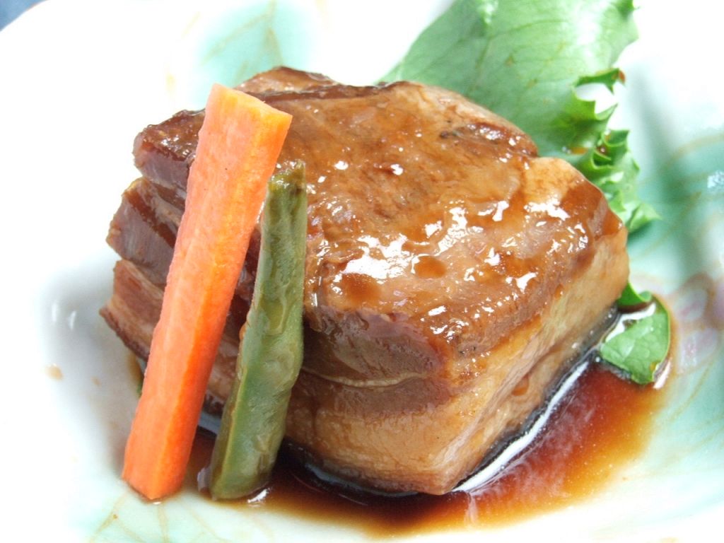 柔らか~く、煮込まれたラフテー!味は絶品でーす◎