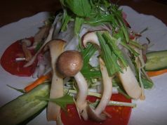 料理メニュー写真&nbsp;きのことベーコンのホットサラダ
