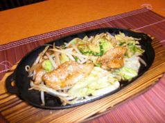 料理メニュー写真&nbsp;豚トロスタミナ鉄板
