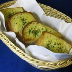 料理メニュー写真 ガーリックトースト