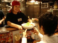 ラーメン四天王 高田馬場店の雰囲気2