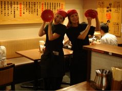 ラーメン四天王 高田馬場店の雰囲気3