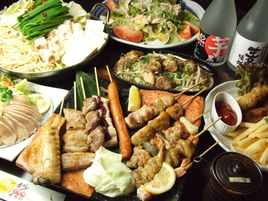焼き物・もつ鍋・鶏さし等多彩なレパートリーがございます。