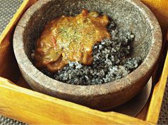 料理メニュー写真&nbsp;イカスミご飯の石焼カレー