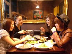 左、右奥です