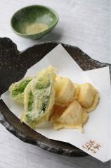 料理メニュー写真 カマンベールチーズの天ぷら