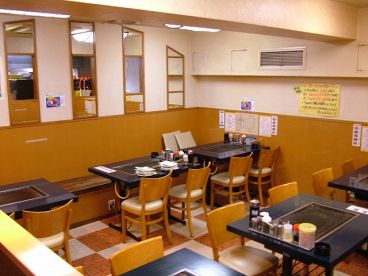 もんじゃや 本店の雰囲気1