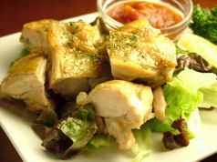 料理メニュー写真&nbsp;VooDooチキン～鶏モモのステーキ　サルサソース