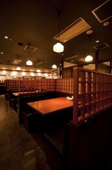 BOXタイプのお席はくつろぎ空間。