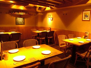 チキンプレイス ヤキトリアンドバー YAKITORI&BARの雰囲気1