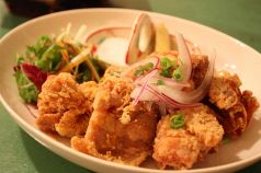 料理メニュー写真&nbsp;鶏モモ肉のレモングラス揚げ