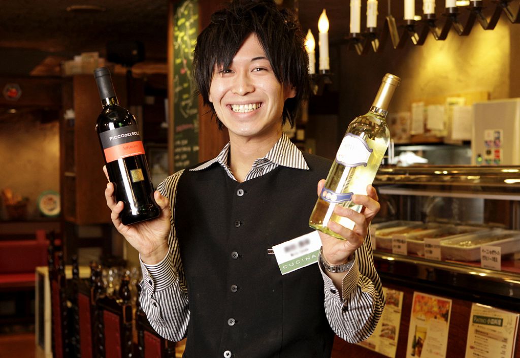 通な方＆ワイン初心者の方に人気！ワイン6種を飲み比べできる[飲放]1500円！