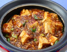 料理メニュー写真 麻婆豆腐の土鍋煮込み