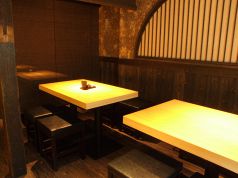 別角度から見たすだれテーブル席