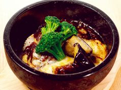 料理メニュー写真 ゴロゴロ野菜の石焼チーズカレー