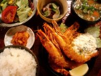 人気の夜定食もおすすめ♪
