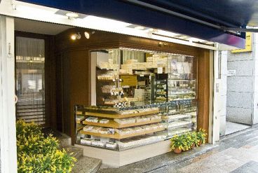 ウエスト 銀座本店 洋菓子舗の雰囲気1