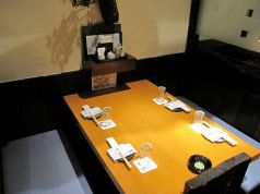 こちらは4名様用のテーブル席。