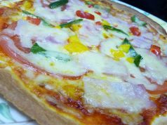 料理メニュー写真 ミックスピザ