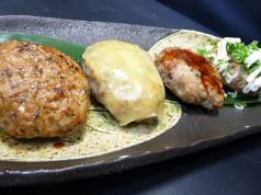料理メニュー写真 手ごねつくね(たれ・ねぎマヨ・てりやき・チーズ・おろしポン酢)…2個