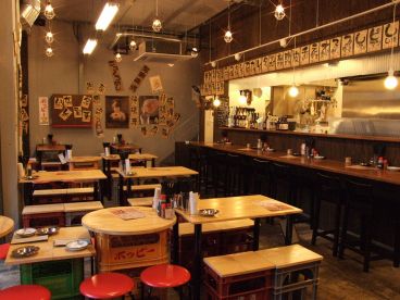 用賀酒場 もつ焼き・もつ鍋 エビス参の雰囲気1