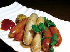 料理メニュー写真 ソーセージ盛り合わせ