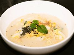 料理メニュー写真 白クッパ