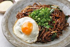 料理メニュー写真&nbsp;黒焼きそば～芥子マヨ添え～