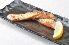 料理メニュー写真 鮭ハラス炭火焼き