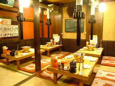 元祖 ほるもん道場 駅前店の雰囲気1