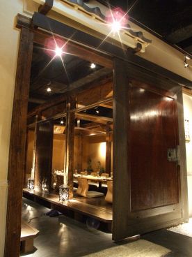 かこいや 名古屋伏見店 炉端料理の雰囲気1