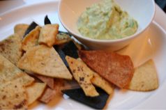 料理メニュー写真 自家製タコスチップス