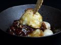 料理メニュー写真&nbsp;温か白玉とわらび餅のクリームあんみつ仕立て