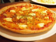 料理メニュー写真 4種類のチーズのピッツァ
