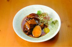 料理メニュー写真&nbsp;牛すじ煮込み／豚の角煮