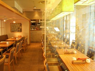 MOTHER LEAFマザーリーフ 横浜スカイビル店マルイ店の雰囲気メイン
