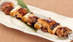 料理メニュー写真 名物 ジャンボ焼き鳥もも串