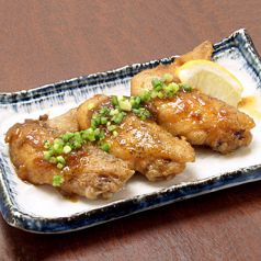 料理メニュー写真 手羽先の甘辛香味揚げ