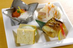 料理メニュー写真&nbsp;おばんざい四品盛（お好きなお料理を少しずつ）
