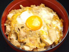 料理メニュー写真 炭焼き鶏の親子丼