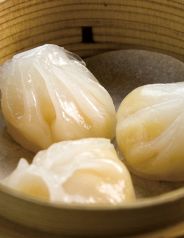 料理メニュー写真 蒸し海老餃子(3個)