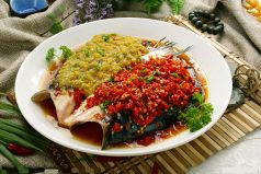 料理メニュー写真 鯛の頭の四川風料理