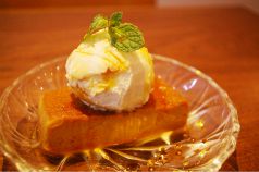 料理メニュー写真 あたたかいパンプキンプディング