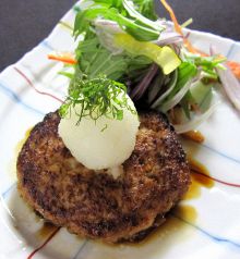 料理メニュー写真 自家製 ナンコツ入り つくねバーグ