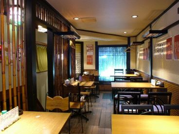 とり屋 鶏皮鶏飯の雰囲気1