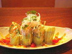 料理メニュー写真 しゃきしゃき野菜と煮豚の生春巻~韓国風コチュジャンソース~