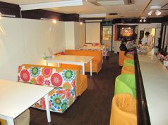 スタッフと気軽に会話しながら楽しい時間を