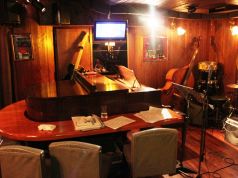 イズミ IZUMI 六本木 ピアノバー Piano Barの写真