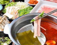 秋山ミート 赤坂見附店 しゃぶしゃぶ 新鮮野菜 食べ放題の写真