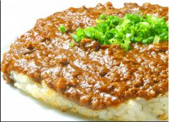料理メニュー写真 龍神ドライカレー